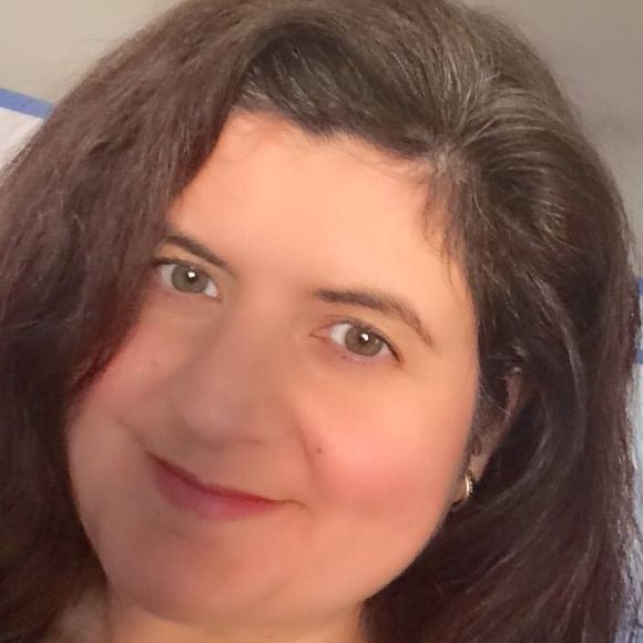 Meet your Posher, Laura - Picture 1 of 1